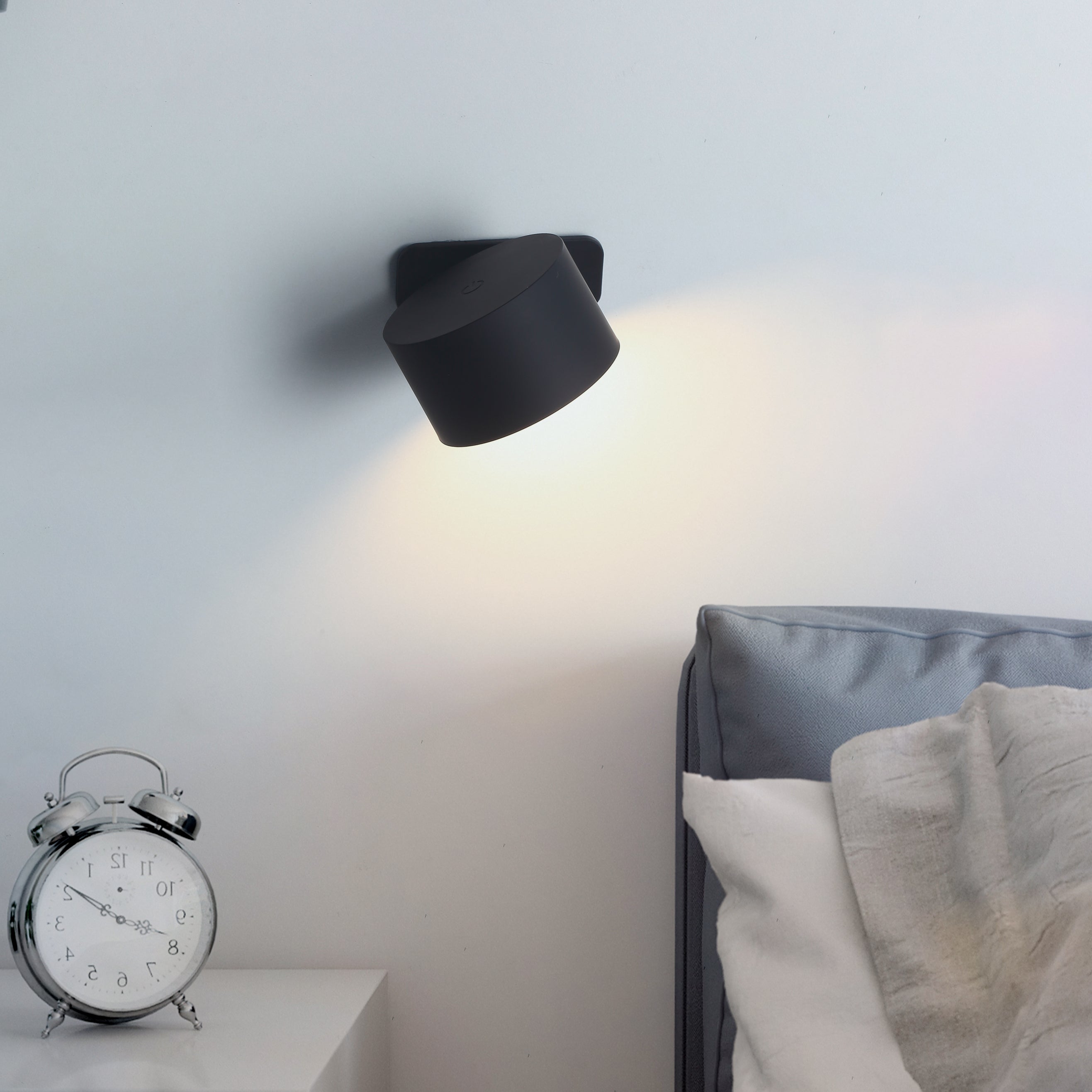 Ticky Magnetisk Væglampe Sort